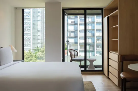 Crisol Suites Condesa Hotels near Plaza Condesa