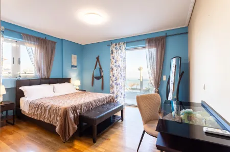 Beachfront Artemida Retreat - Peony Seabreeze Gem Отели в г. Артеми