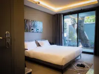 The L Boutique Tz Hotels near The Sea Cliff