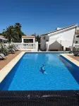 Villa Padel - Heated Pool and Private Paddle Court