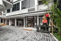 Bella Residence Pererenan Hotels near NewLife Villas