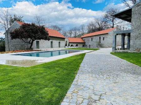 Casa da Fonte de Cima Отели в г. Морейра-ду-Каштелу