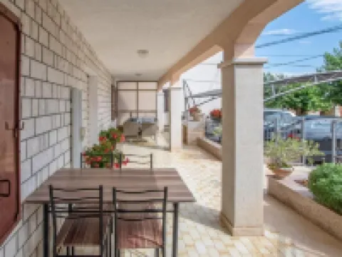 Comfortable Apartment in Umag With Parking Space Hotels in Murine