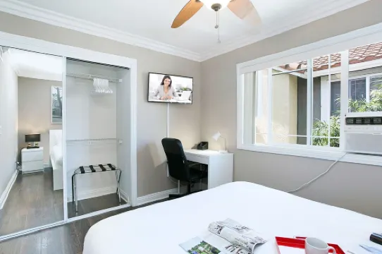 Costa Mesa -newport- Patio - Free Parking-cm-2