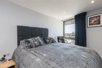 Joivy Smart Flat in Richmond Near Tube Station