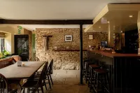 The Bell Inn Hotels in Lechlade