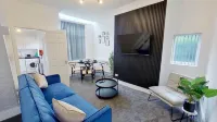 Salford-House-Sleeps6-Parking-Garden-Wifi Các khách sạn ở 