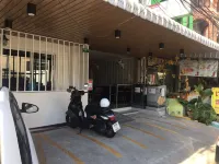 Smart Place Pattaya Hoteles cerca de Gimnasio de Tony