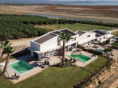 Flamingo View Suites