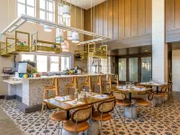 Inn at the Pier Pismo Beach, Curio Collection by Hilton - breakfast