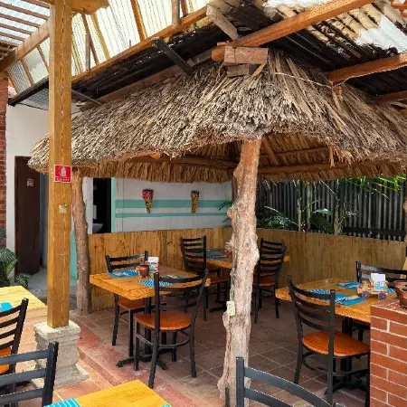 Hotel Panajachel Oasis
