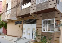 Executive Inn Guest House Hotels near Jam e Masjid Imam Ahmed Raza Dawat e Islami