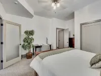 Mountain View Retreat: 2 BR/2 BA Spacious & Cozy! 바운티풀 호텔