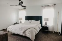 Highlands House - 5 acres with Mt. Hood Views. Dog Friendly! Các khách sạn ở Klickitat County