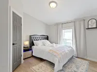 Perfect Large Group Getaway Near Grand Park, Ruoff Music Center Hotels in Westfield