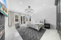 Spacious 4-bedroom house in delightful Riverside with WiFi, AC Hotel in zona Riverside Metropolitan Museum