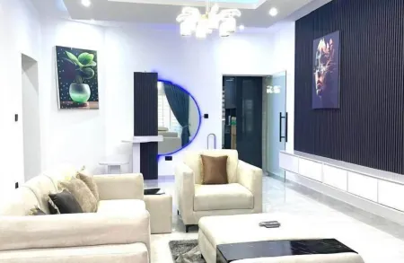 Geoworld Apartments & Suites Отели в г. Макурди