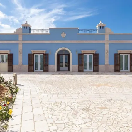 673 Villa con Piscina a Ruffano Gallipoli Отели в г. Руффано