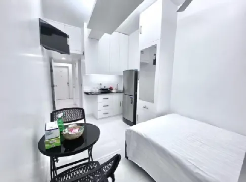 250 sq.ft Studio Apartment with Pool 3 Hotels in 