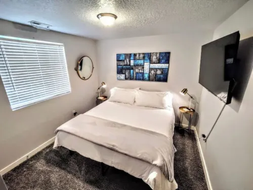 Reflection Bnb - 3 Kings, 4 Tvs, 2 Baths, Garage