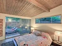 Mid-Century Steps from Miramar Beach, Private Yard in Montecito Hotels in Montecito