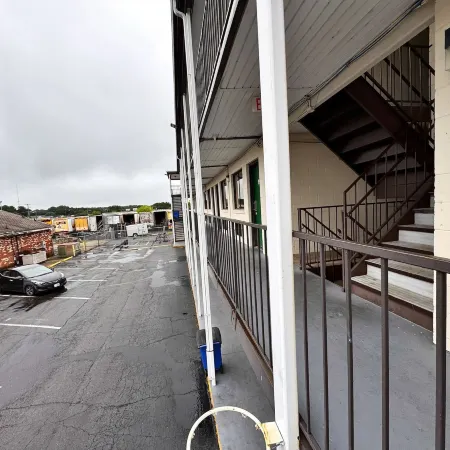 Cloverleaf Motel Richmond Near Turnpike