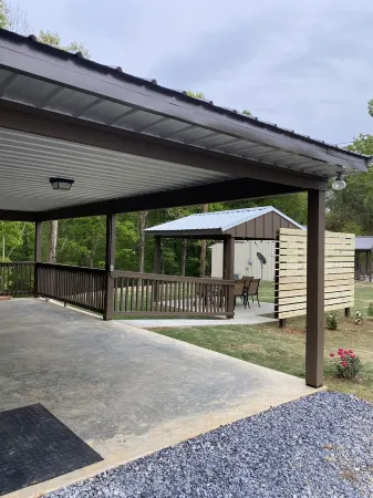 House near  Sardis Lake , golf course and Oxford, MS