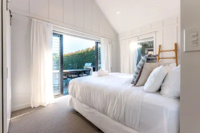 Blackpool Boathouse - Stay Waiheke
