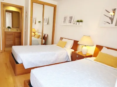 Modern 2 bedroom Duplex apartment next to Cabanas de Tavira Beach Free Wi-Fi