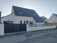 Very nice new house near beaches