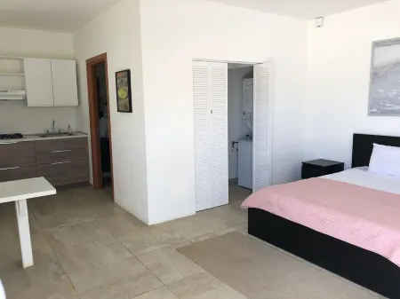 COZY STUDIO WITH ACCESS TO THE BEACH