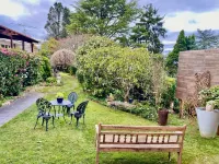 French/Italian Style Boutique The Loft Apartment @Chapmans + Breakfast + Pets Hotels in Moss Vale