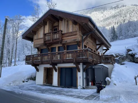 Magnifique Chalet Avec Jaccuzi et Sauna 12 Personnes