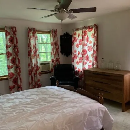 Charming 3 bed Pocono Mountain Getaway
