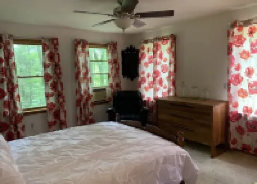 Charming 3 bed Pocono Mountain Getaway