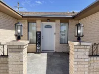 Lovely House with pool (Pet friendly) Hotels near Speedway