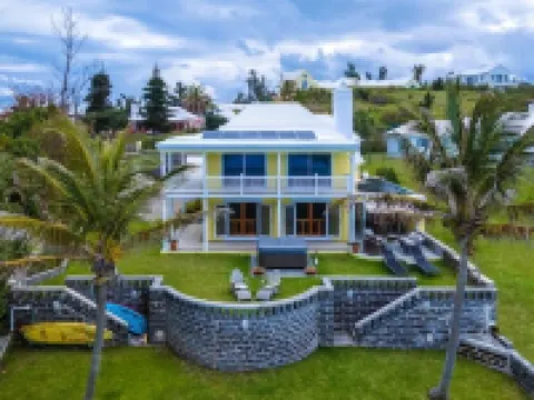 SeaView Bermuda Hotels in Sandys