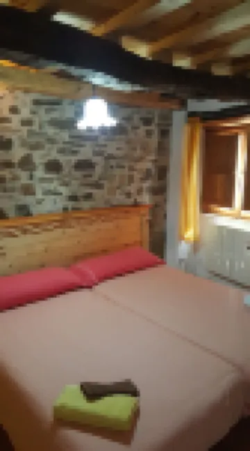 House in quiet village. Ideal couples, and friends, in Noceda del Bierzo León.