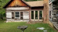 Authentic 1800s Century Kentucky Log Cabin Land Bewteen the Lakes