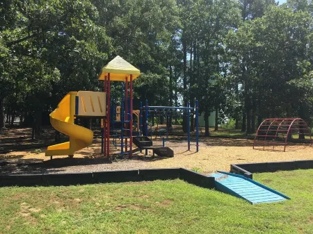 Best Lake Views, Walk to Pool, Tennis Pickleball—Enjoy Nearby Marina and Trails