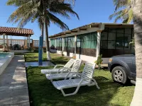 Papi’s Fish Camp, Private Beach Front House Near International Airport Hotels in 