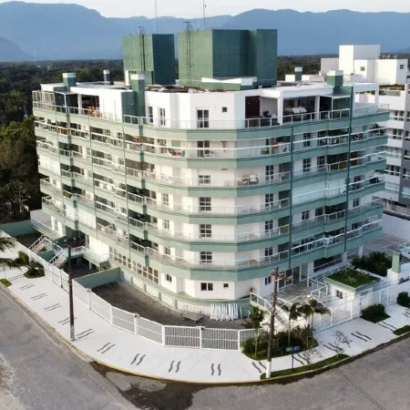 Comfortable 3 suites, air conditioning, Gourmet balcony, 200 meters from the sea