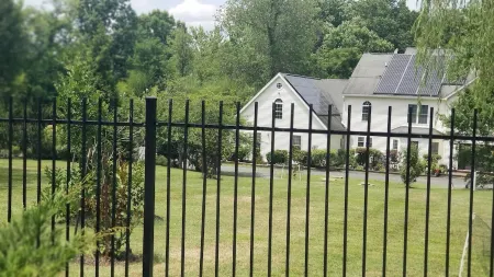 Beautiful 2BR Walkout Fenced & Gated Villa, Onsite parking, Pet friendly-2+acres