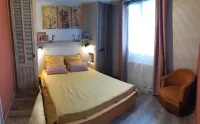 Joli Cabanon vue sur Serre de Barre