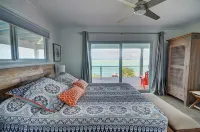 Out Island Lux private beach/dock, sleeps up to 14 with cottage for an extra fee