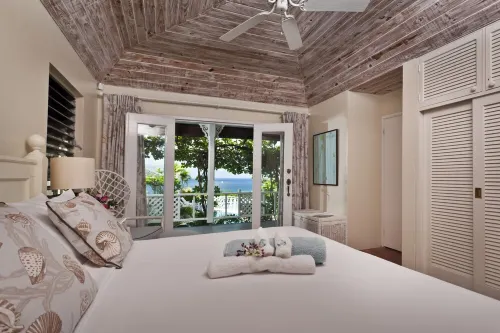 Villa Albatross Nest with Stunning Panoramic Sea View