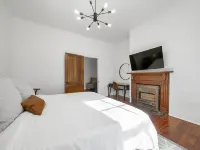 Remodeled Historical Home in Downtown Warm Springs Hotels in Meriwether County