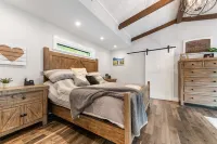 Stunning Waterfront Getaway!  Luxury Home on Acreage,  Natures Paradise