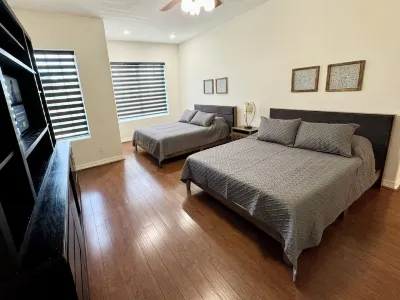 5 bed/4.5 bath family home with office space @ Cimarron. Excellent location! Hotels near Leo Najo Baseball Field