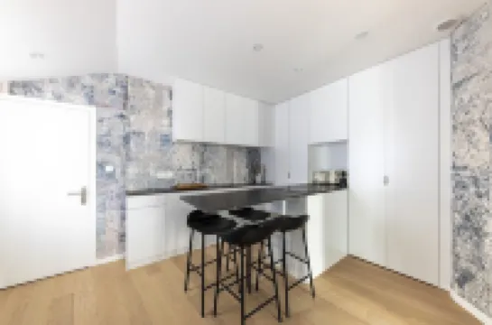 CITY CENTER APARTMENT